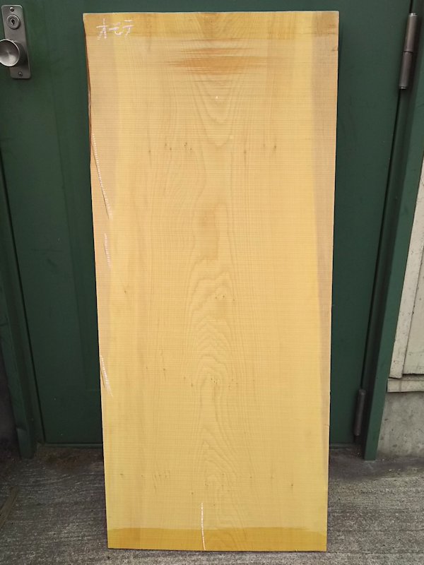 ＫY-１４２　榧カヤかや　彫刻用材　１０８０×４７０×３３　乾燥材