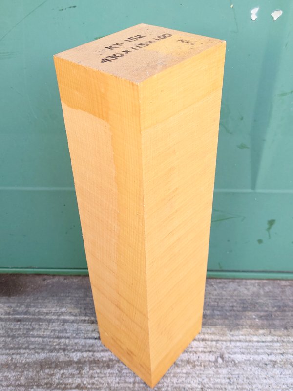 ＫY-１５２　榧カヤかや　国産　彫刻用材　４３０×１１５×１００　乾燥材