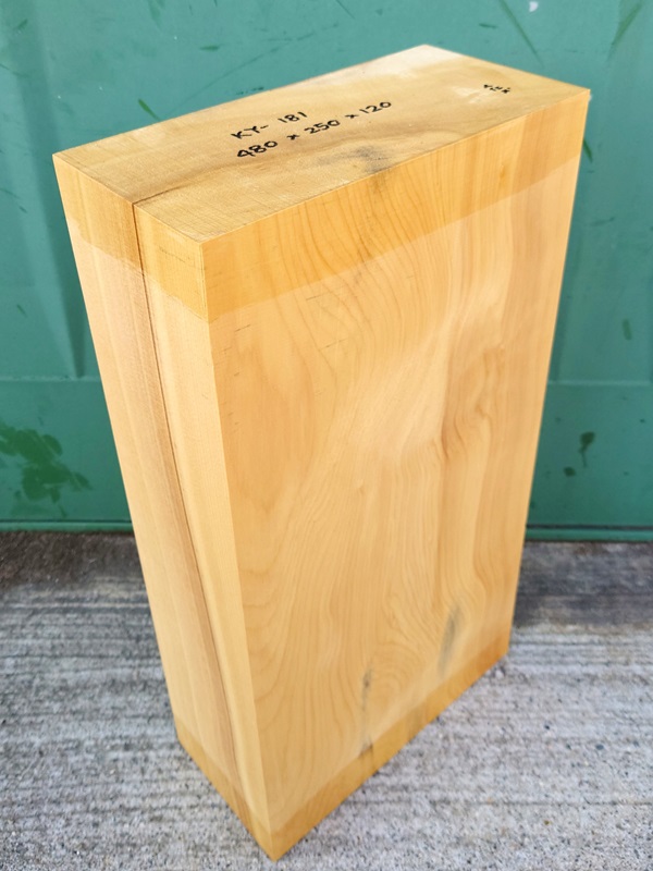 ＫY-１８１　榧カヤかや　国産　彫刻用材　４８０×２５０×１２０