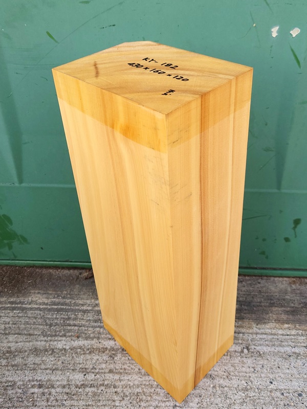 ＫY-１８２　榧カヤかや　国産　彫刻用材　４３０×１６０×１２０