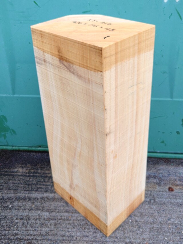 ＫY-２１０　榧カヤかや　国産　彫刻用材　４７０×１７５×１２５