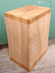 古物木彫刻座観音　楠木彫刻観音　H約48.5cm×ｗ約28cm×D18cm 古物木彫刻座観音 楠木彫刻観音 H約48.5cm×w約28cm