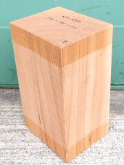 ＫT-２２２　桂カツラかつら　国産　彫刻用材　２５０×１５０×１２０【天然乾燥材】
