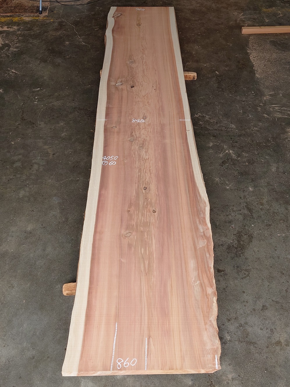 S-２５８　杉スギすぎ　国産　天然耳付き板　４０５０×８５０【天然乾燥材】