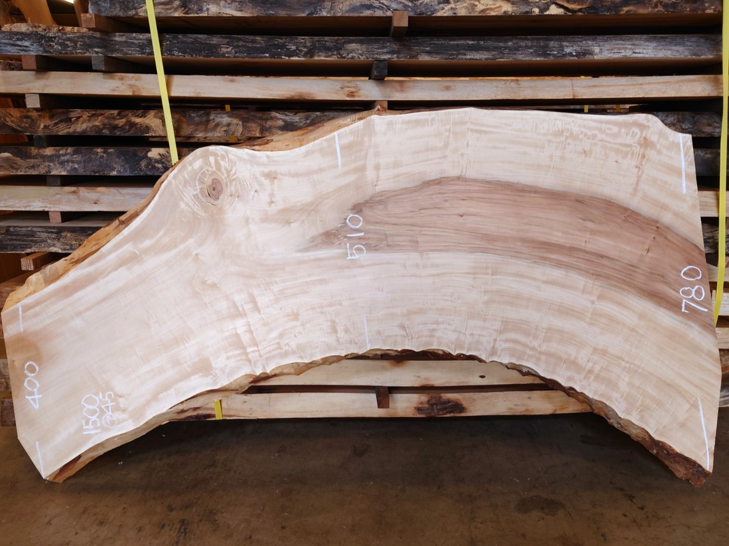 ＴＴ-２２２　栃トチノキ　国産　天然耳付き板　１５００×７５０　表面電気カンナ済【天然乾燥材】