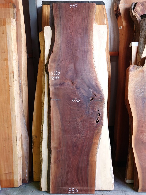 ＷＯ-１６９　ブラックウォールナット　テーブル用一枚板　２３３０×６００　電気カンナ加工【天然乾燥材】