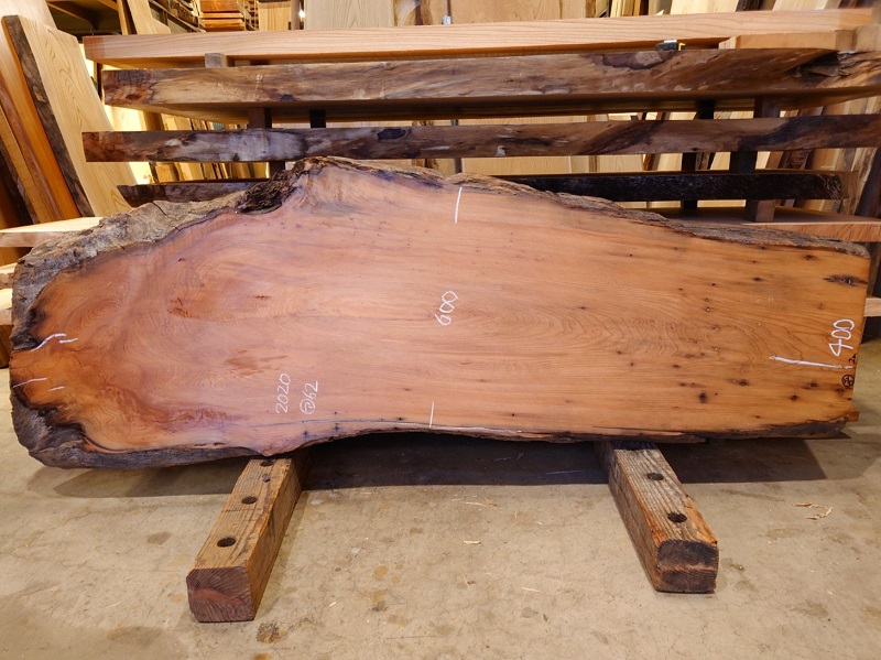 YＳ-２０４　屋久杉ヤクスギ　国産　天然耳付き板　２０２０×６００【天然乾燥材】