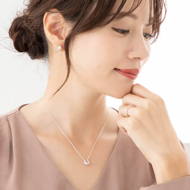 スタージュエリー ホースシューネックレスダイヤK18WG ぶり 