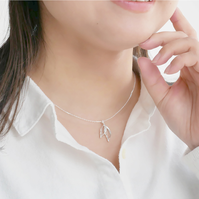 天使の羽ばたき 誕生石シルバーネックレス【MIP1114D】 未来天使