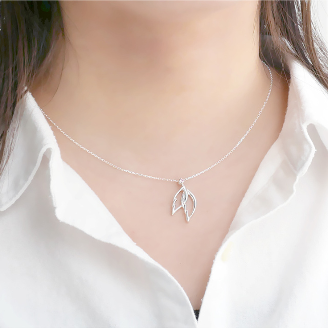 天使の羽ばたき 誕生石シルバーネックレス【MIP1114D】 未来天使