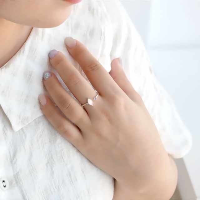 ★オパール リング 天然石 指輪 石2個付き フリーサイズ 個性的デザイン ☆オパール リング 天然石 指輪 石2個付き フリーサイズ 個性的