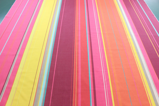 ドレープカーテン　赤　白　茶　ストライプ BONUS STORE｜1/25〜27 23:59 カーテン 柄 シンプル ストライプ柄 2枚