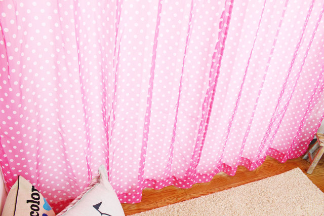 【レースカーテン】子供部屋におすすめ！ふんわりとした柔らかい風合いで優しい雰囲気のボイルレース　水玉ボイル　ピンク　裾1