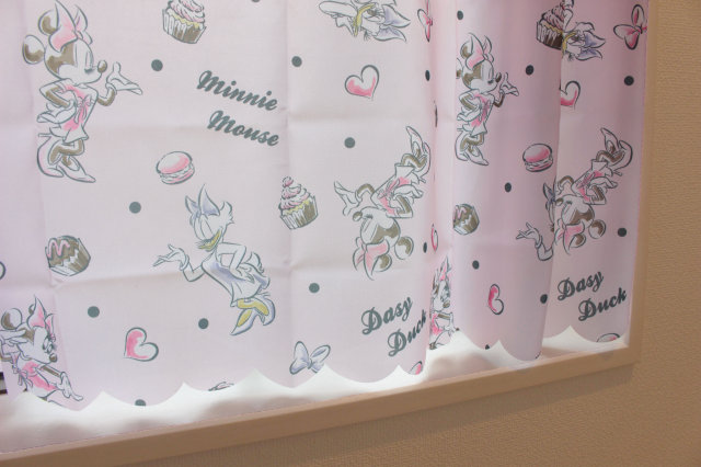シャワーカーテン：1枚入り】Disney ミニー＆デイジー 幅145cm×丈45cm