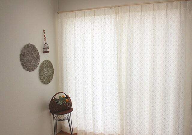 【オーダーレース】花模様の刺繍が豪華なレースカーテン トップ画像
