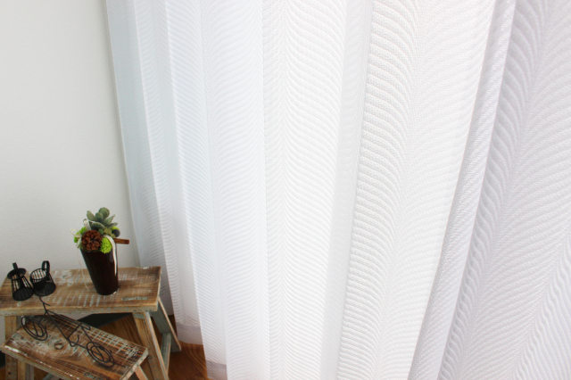 【レースカーテン】上品でモダンなデザインのレースカーテン　ロマネスク　アップ画2