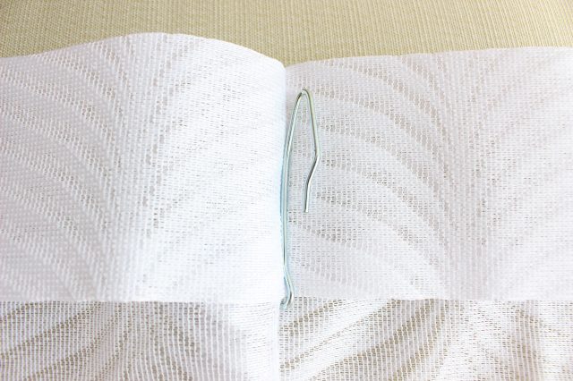 【レースカーテン】上品でモダンなデザインのレースカーテン　ロマネスク　上辺