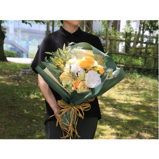 リンネル　オリーブグリーン　花束