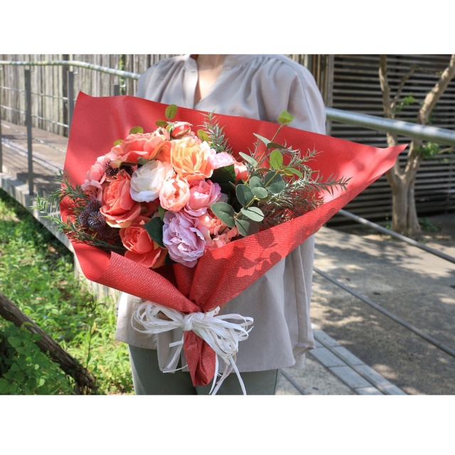 リンネル　カーマインレッド　花束