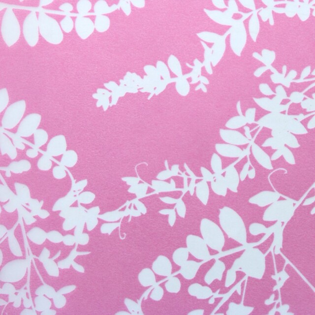 シンフォニーワインレッド柄