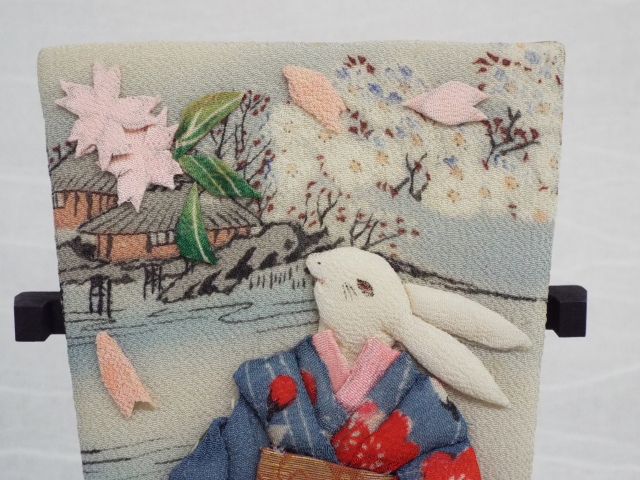 ちりめん羽子板・うさぎ