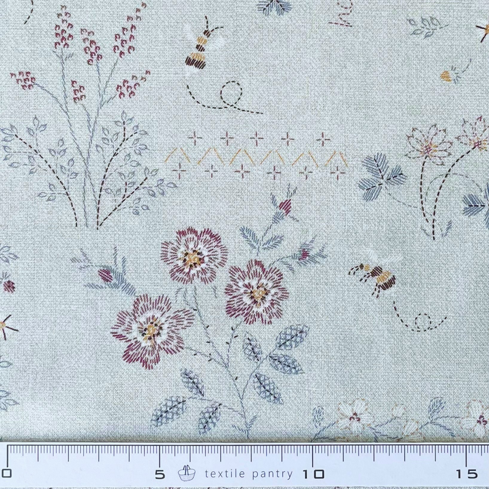 16-0256C Tasty collection *Flower&Bee* ブルーグレー