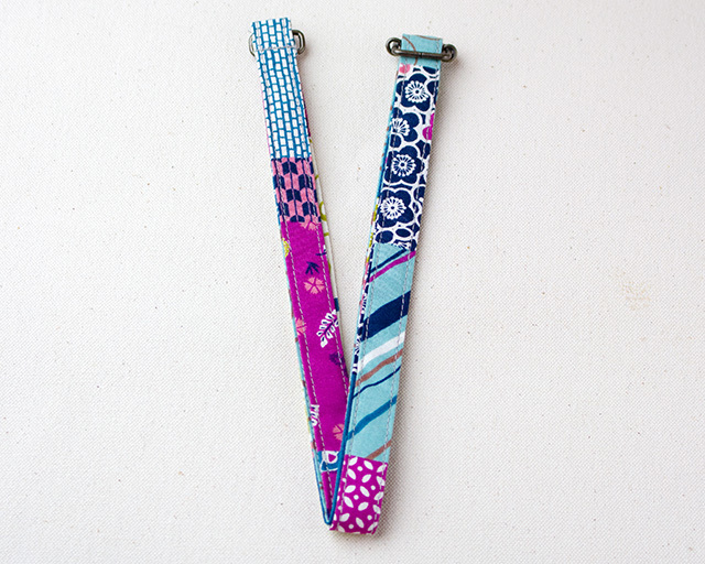 NAME CARD HOLDER STRAP