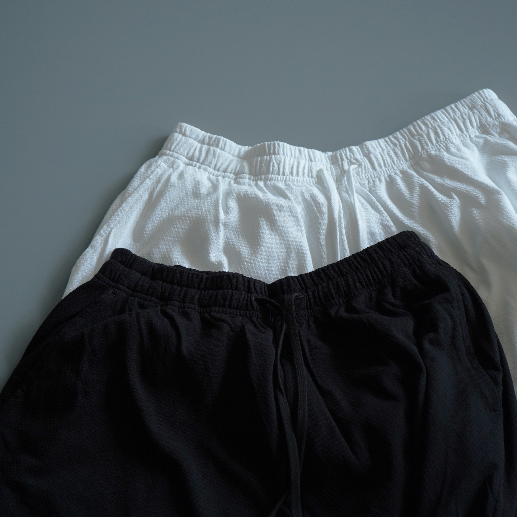 COMOLI コットンメッシュ ショーツ
