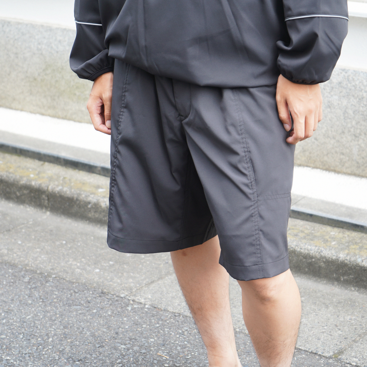 O- LIGHT SHORTS