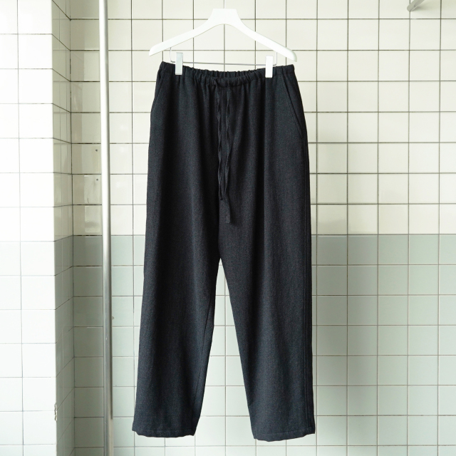 新品】COMOLI 23SS 本店限定 ウールドローストリングパンツ コモリ