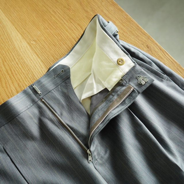 大特価!!】 fendart 1 tuck trousers gray tf スラックス - abacus-rh.com