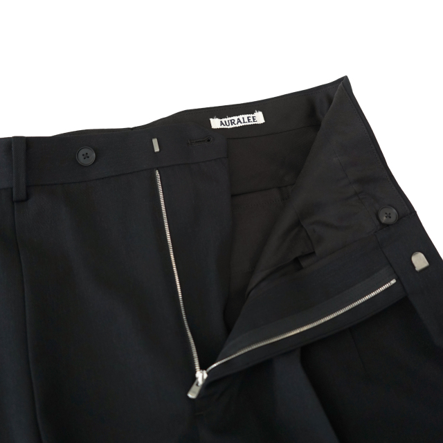 AURALEE LIGHT WOOL MAX GABARDINE TWO-TUCK SLACKS