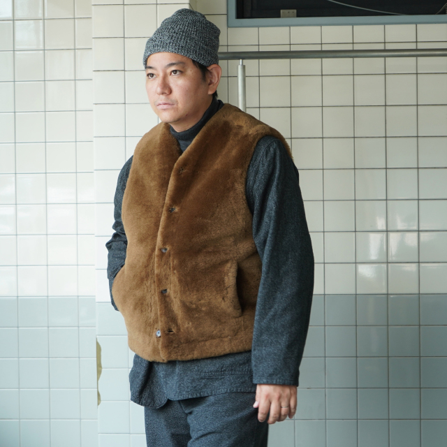 AURALEE ムートンファーベスト 25AW AURALEE STRAIGHT MERINO MOUTON