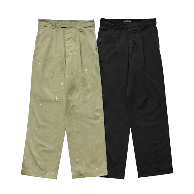 AURALEE GARMENT-DYED FINX LIGHT CHINO ONE-TUCK WIDE PANTS