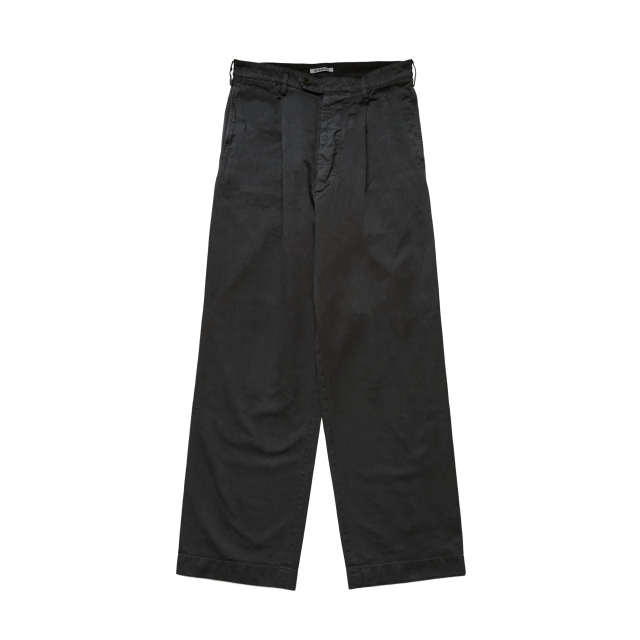 AURALEE GARMENT-DYED FINX LIGHT CHINO ONE-TUCK WIDE PANTS