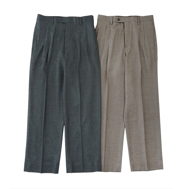 AURALEE SUPER LIGHT WOOL TWO-TUCK SLACKS