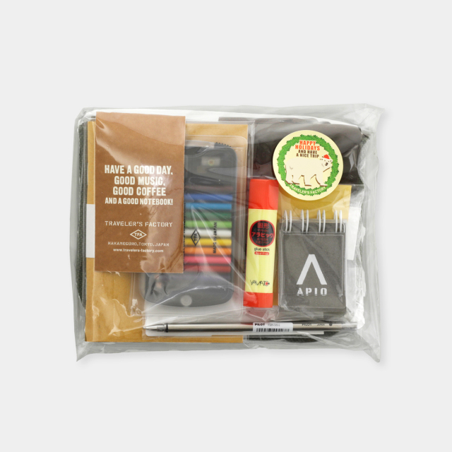 トラベラーズノート 東京駅 限定 クリスマスラッピング おまけ付 ミニミニ クリスマスギフトセット 2025 (07152351)