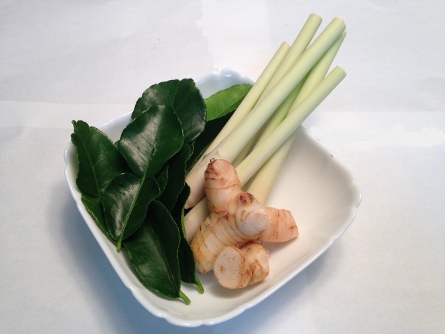 トムヤム野菜セット盛り付け