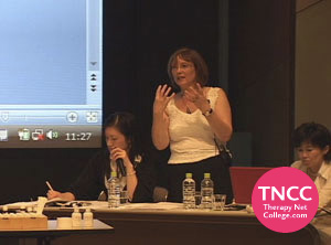 TNCC ペニー・プライスの「女性のためのアロマテラピー」