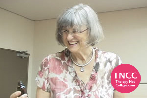 TNCC マーグレット・デムライトナーの「ドイツアロマテラピー」