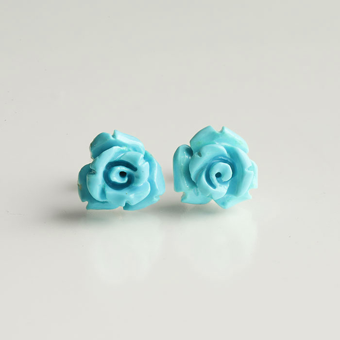 【伊勢浄化】スリーピングビューティー産ターコイズの手彫り薔薇 K18Gピアス　《9》　　5.4×10.2mm      susa ise11