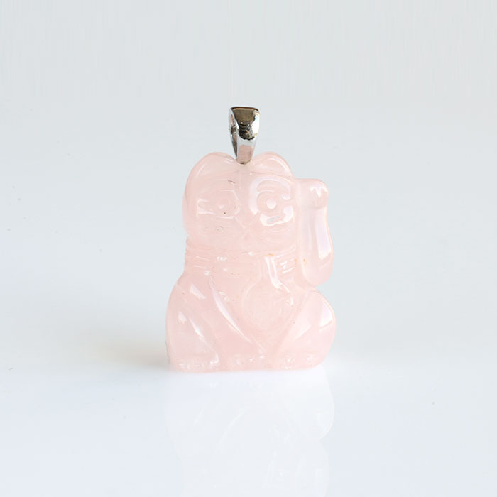 新春！伊勢浄化！招き猫のペンダント Mサイズ　【ローズクォーツ・左手】　　ise2023
