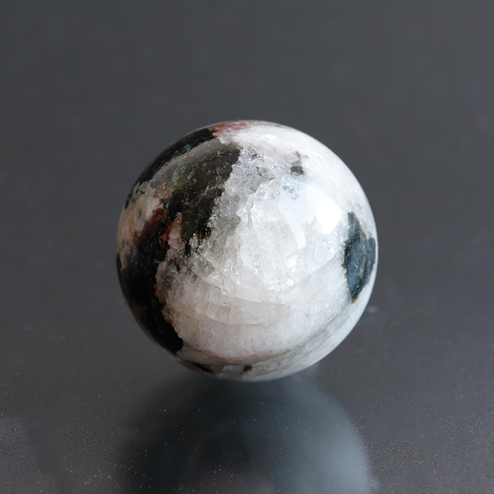 【鑑別書付き】激レア☆ロシア・シベリア（マリシェヴォ鉱山産）フェナカイト丸玉   No,1【28.6mm】　
