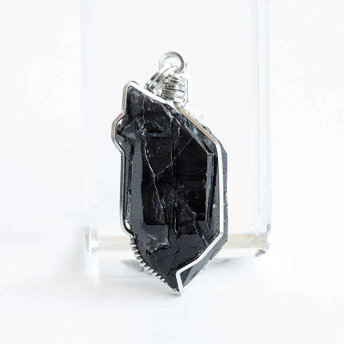 限定!元祖ブラジル産★天然黒水晶（モリオン）のペンダント32.5×17.7×10.8厚みmm 　【15】　　　rei-21　iseall 　izumo　