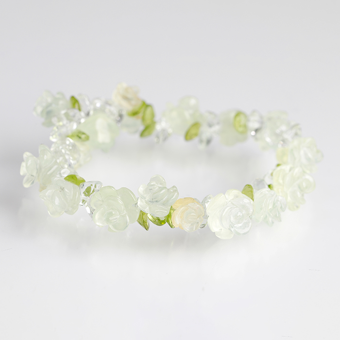 限定！プレナイトの花かんむりブレスレット No.2 【グリーンローズ】.  /8月【天然石・パワーストーン】