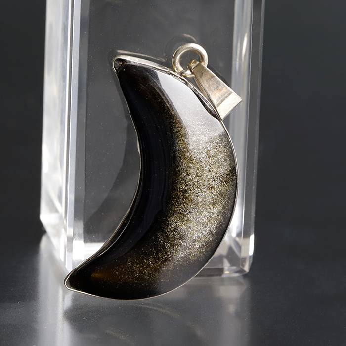 伊勢☆ゴールデンオブシディアンSAのペンダント（三日月　枠あり）   　30×20mm　　No.3. ise22 rei