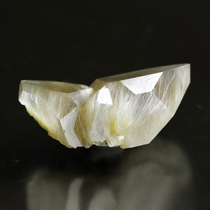 伊勢浄化☆ゴールドルチルの原石　34×63.2×高さ34.1mm   ise22 rei No.13