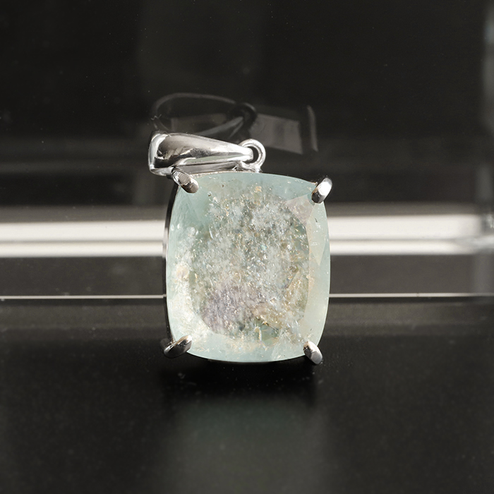 【伊勢浄化】イリデッセンスアクアマリン（シンデレラアクアマリン）のシルバーペンダント　　　【14×12.2mm】 No.5　　ise24