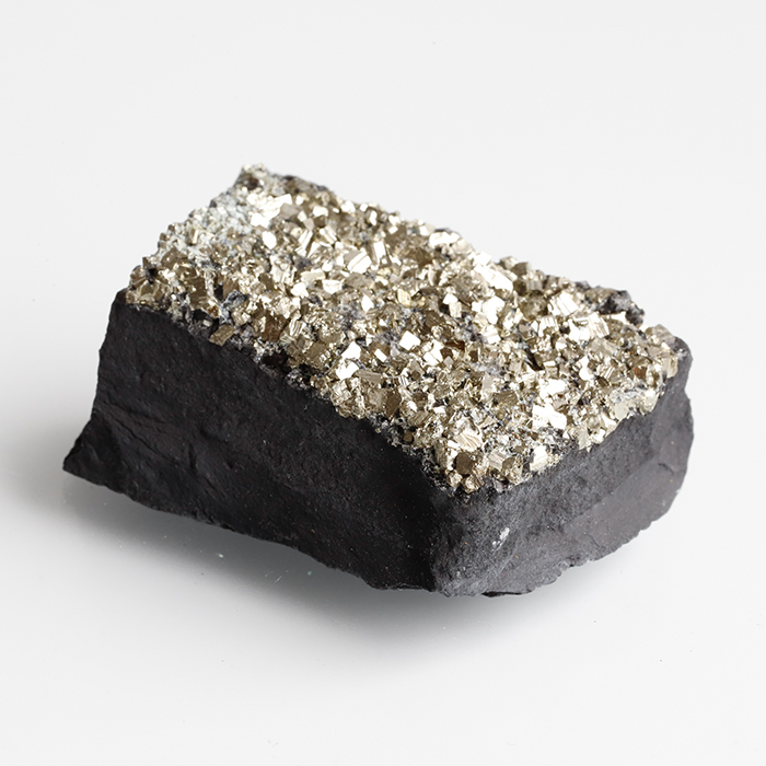 限定!ブラジル産シュンガイトwithパイライトの原石　34×50.6mm   　【4】