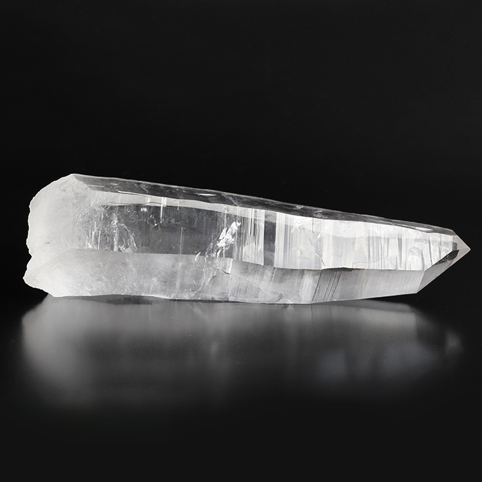 伊勢!高品質☆ブラジル産　大きなレーザークォーツ（シンキングクォーツ）    ise25